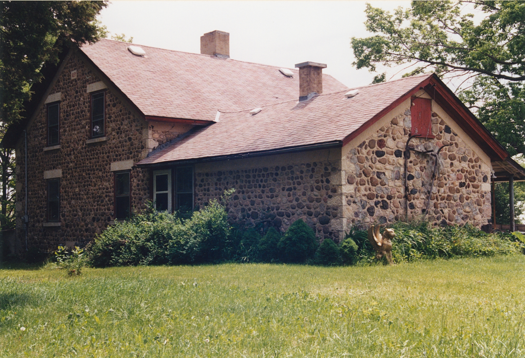 Wau-3 S87 W23745 Edgewood Ave 2